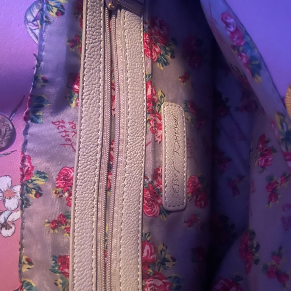 Betsey Johnson chain purse - Picture 15 of 16